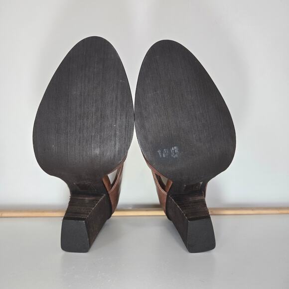 NWOT Jeffrey Campbell x Free People Deep V Cutout‎ Leather Heeled Booties Size 8 - Picture 7 of 10